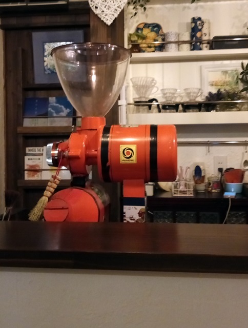 9坪の家できました!その2(カフェも組み込みました!)_a0076877_23574958.jpg
