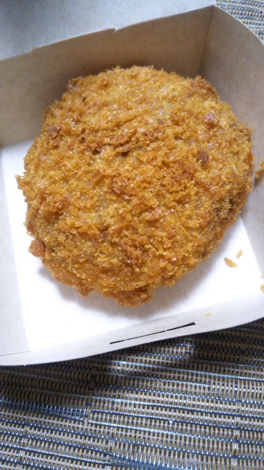 ローソン あふれメンチ チーズ_f0076001_23563779.jpg