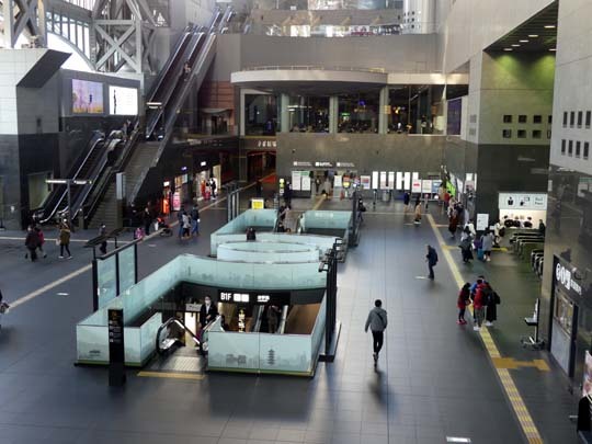 人がいない 京都駅_e0048413_21184555.jpg