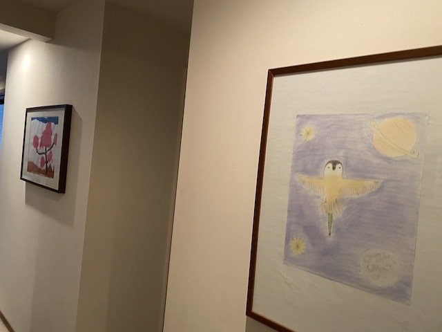 【廊下の装飾:春の絵を飾る】_d0170823_06472185.jpg