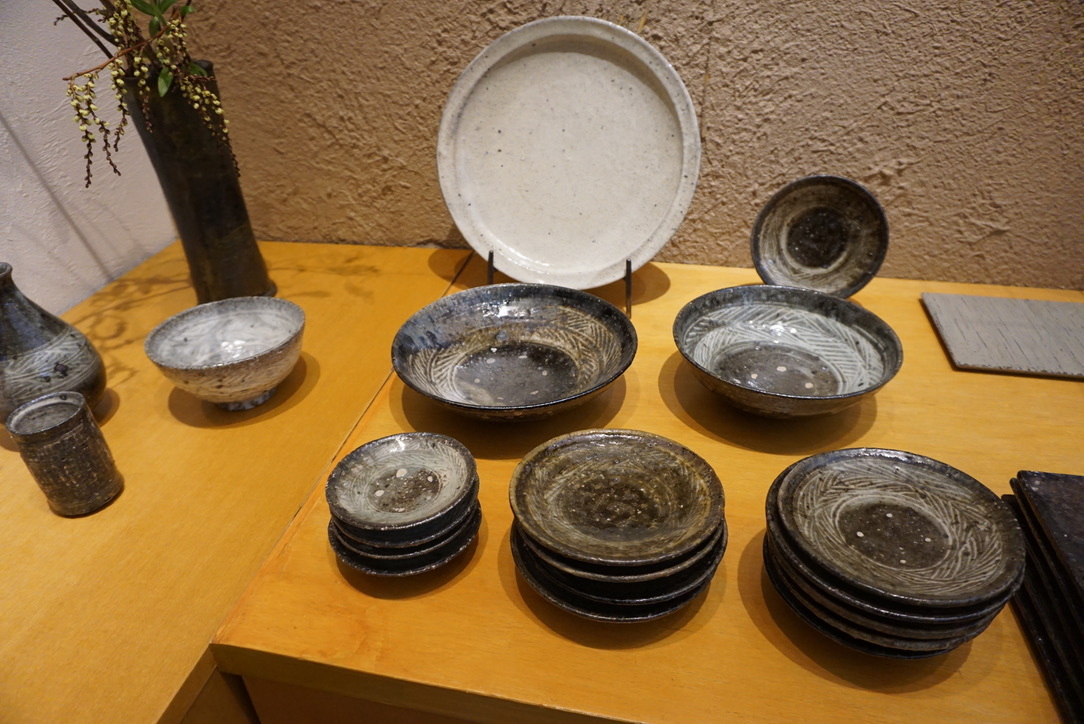八田亨 陶展 - 南青山にて- 明日からです_b0132442_19443250.jpeg