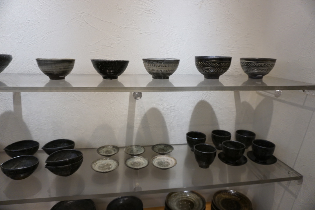 八田亨 陶展 - 南青山にて- 明日からです_b0132442_19445434.jpeg