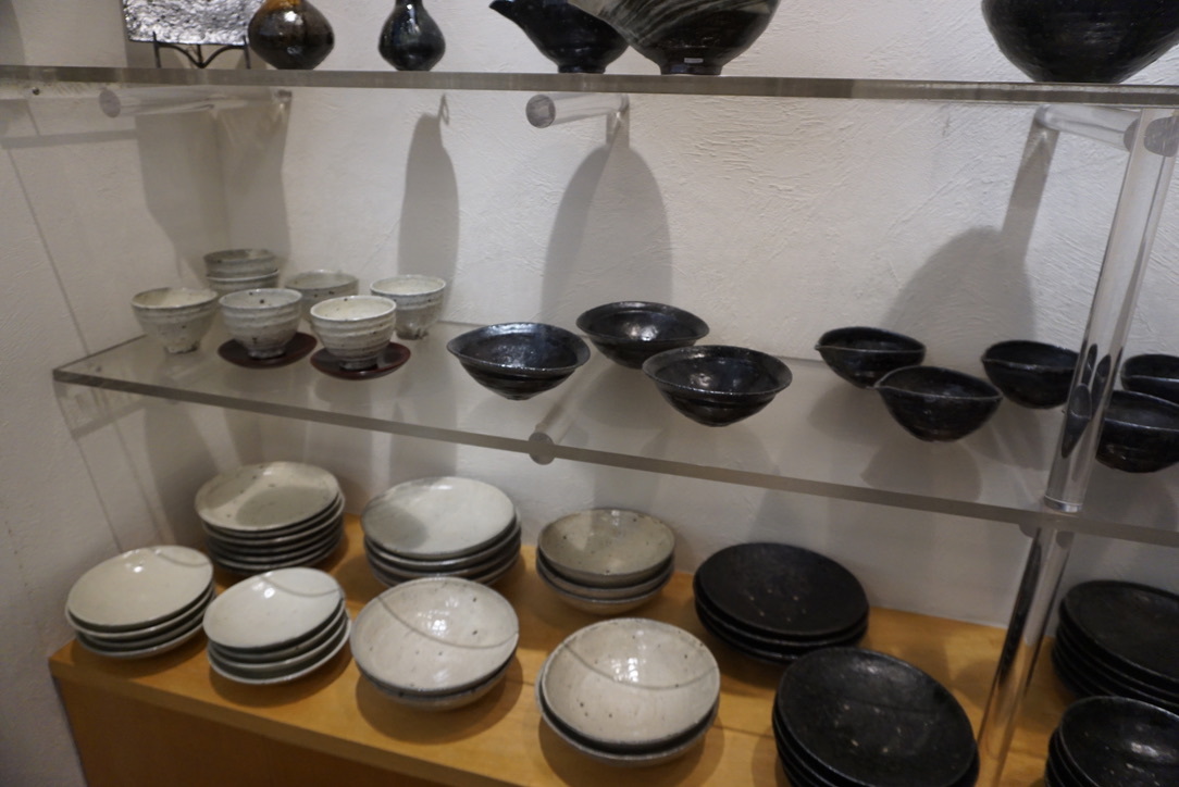 八田亨 陶展 - 南青山にて- 明日からです_b0132442_19450151.jpeg
