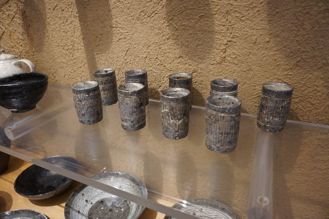 八田亨 陶展 - 南青山にて- 明日からです_b0132442_19450453.jpeg
