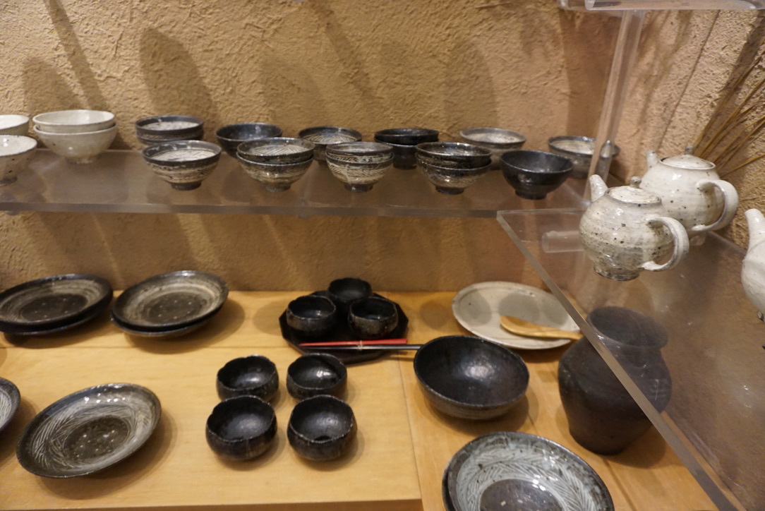 八田亨 陶展 - 南青山にて- 明日からです_b0132442_19450872.jpeg