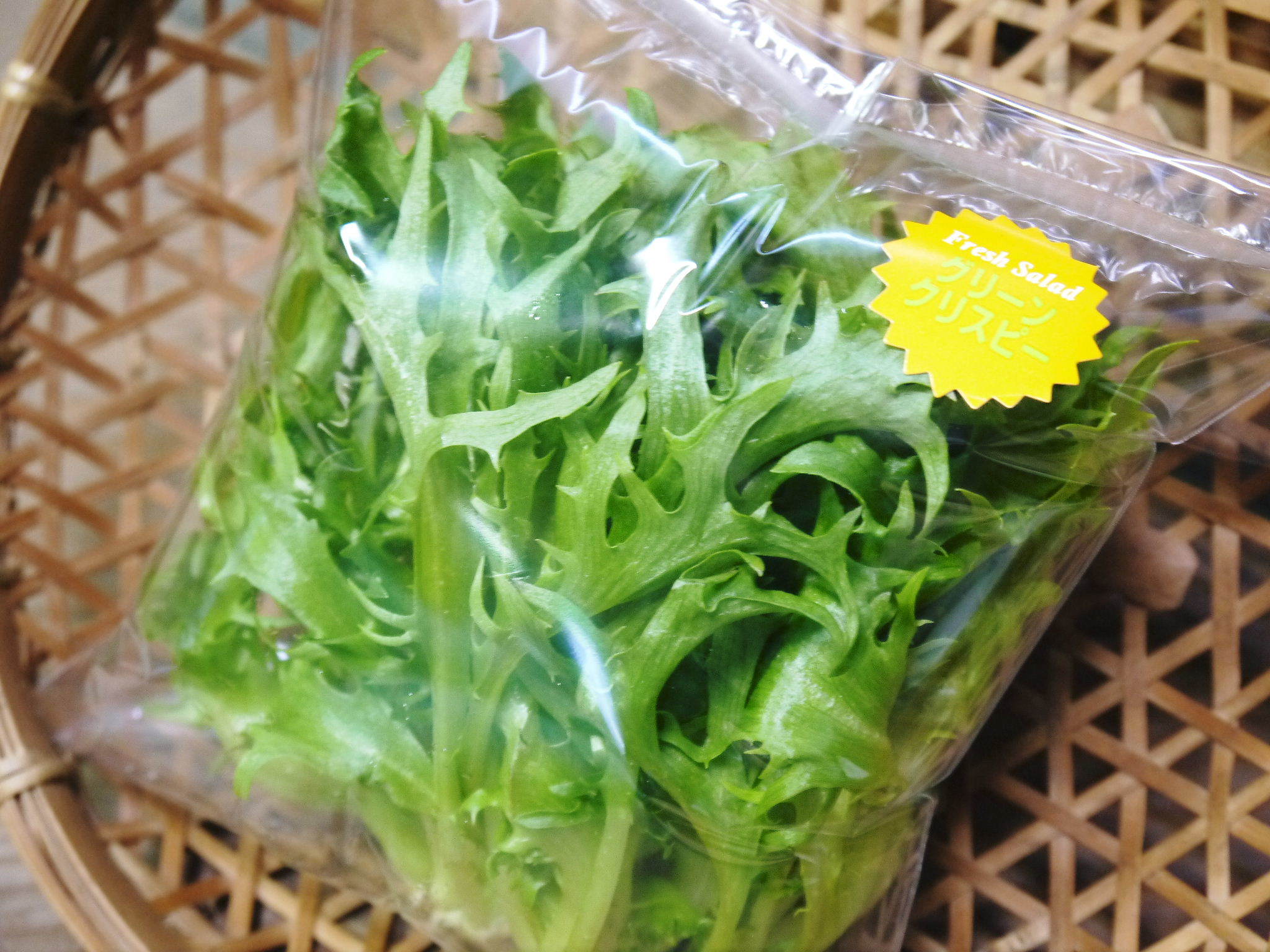 水耕栽培の新鮮野菜 無農薬栽培の生野菜!新商品!「グリーンクリスピー」の販売に向けて!_a0254656_17410202.jpg