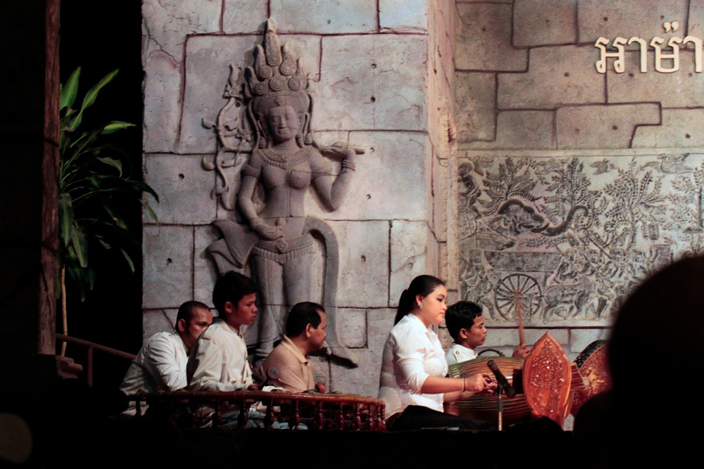 アプサラ -Siem Reap-2012-_d0011713_11432819.jpg