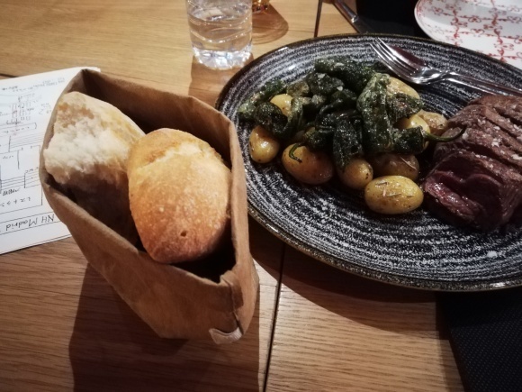 主人に今までの感謝を込めてスペイン旅行_f0340068_15563970.jpg