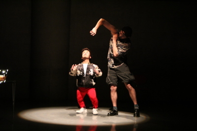 4組のダンサー達が暗雲を吹き飛ばした「ダンス花」公演_d0178431_22131596.jpg