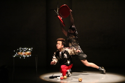 4組のダンサー達が暗雲を吹き飛ばした「ダンス花」公演_d0178431_22135201.jpg
