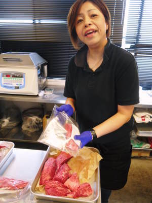 熊本県産黒毛和牛の精肉販売に向けて 店舗でのランチミーティングで聞いた夫婦大げんかの話!_a0254656_17562114.jpg