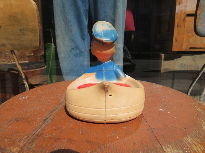 Vintage Donald Duck Soap Dish_e0187362_16503150.jpg
