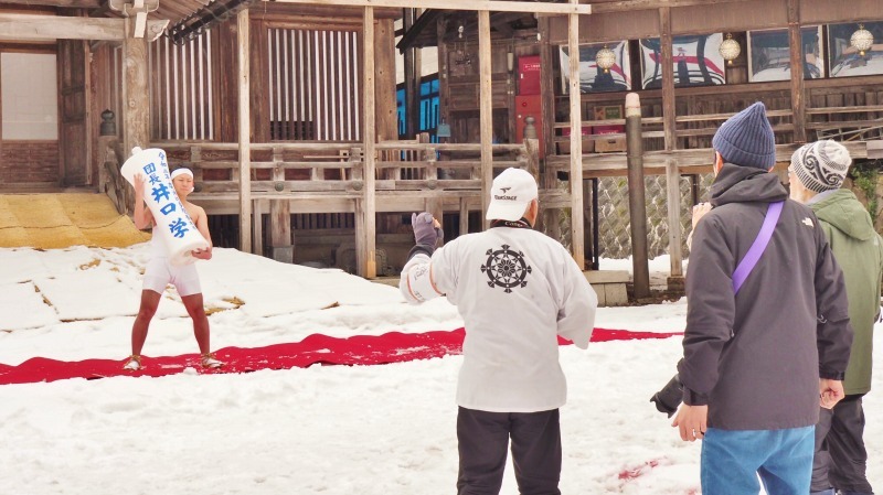 大祭の前日には大ローソクの撮影がありました_c0336902_21012932.jpg