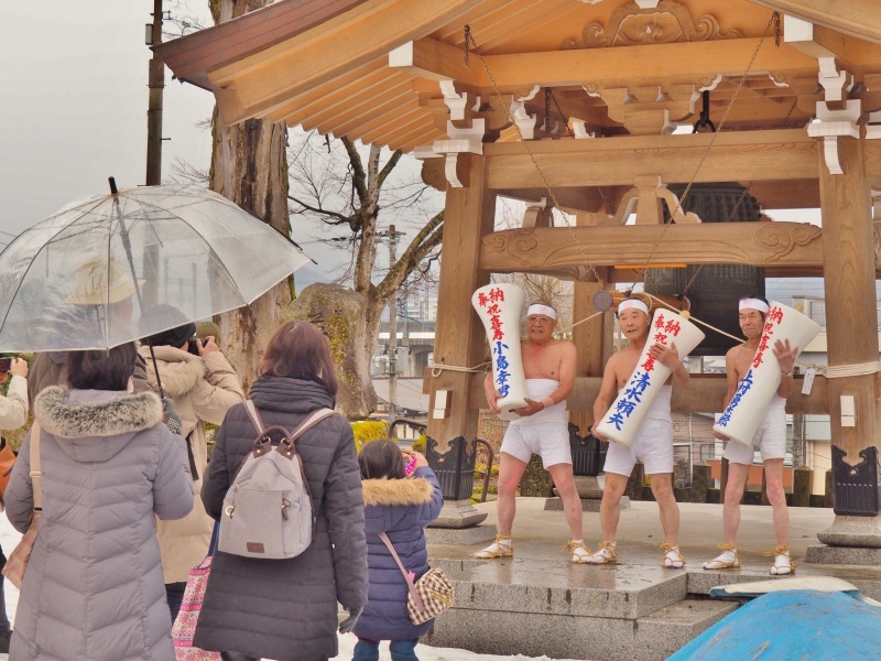 大祭の前日には大ローソクの撮影がありました_c0336902_21014726.jpg