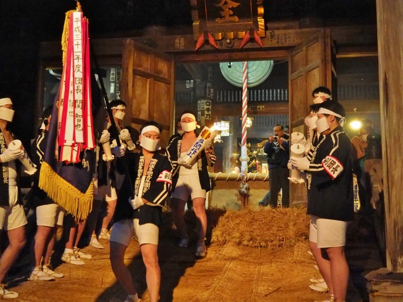 大祭前夜「大ローソク献火式」が行われました_c0336902_21323550.jpg