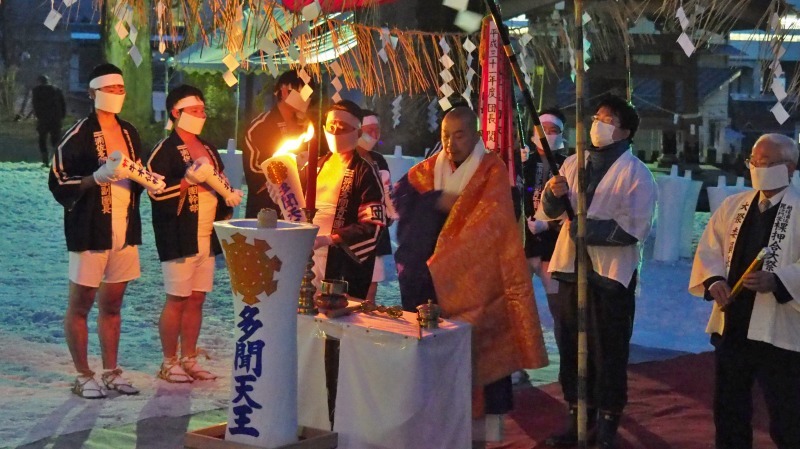 大祭前夜「大ローソク献火式」が行われました_c0336902_21324094.jpg