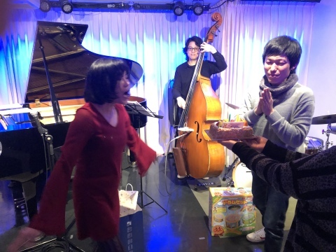 広島 ジャズライブカミン Jazzlive Comin明日11日水曜日のジャズ来_b0115606_09540738.jpeg