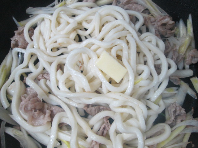 疲労回復に☆エシャレットと豚肉の味噌バター焼きうどん_d0361028_18592420.jpg