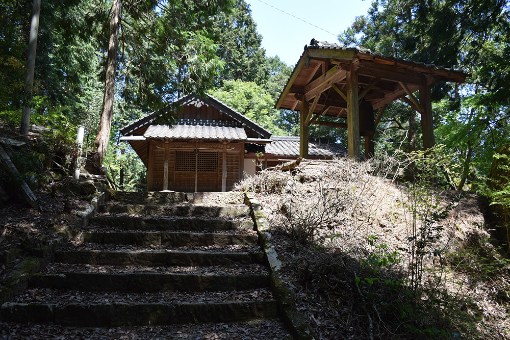 明智光秀が「丹波攻め」のために築いた丹波金山城。　その１　＜登山道＞_e0158128_14455905.jpg