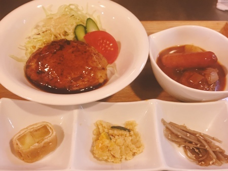 3月10日(火)日替わりランチ_b0215460_11381023.jpeg