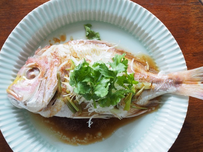 蒸し鯛の葱醤油かけ_e0148373_18021766.jpg