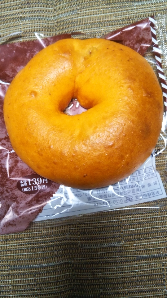 ローソン もちっとしたトマト&ベーコン_f0076001_22575218.jpg