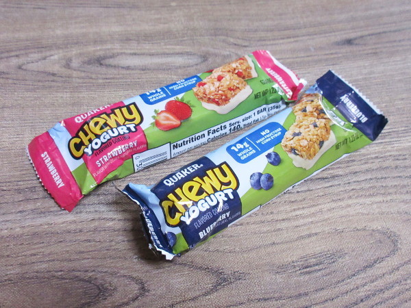 QUAKER(クエーカー)CHEWY YOGURT_c0152767_20104825.jpg