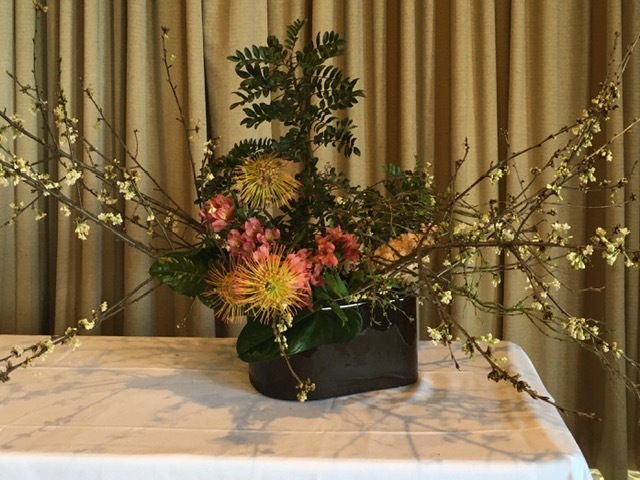 生け花の昼食会に行く_e0350971_14190462.jpg