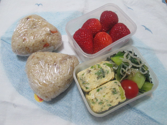 作り置きにも! 青梗菜とおじゃこのおひたし_d0361028_23391173.jpg