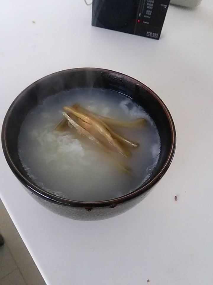 晩は雑炊か?_b0007835_09565731.jpg