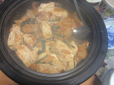 花が着いた梅の木・キムチ豆腐鍋・オジ_a0203003_19361707.jpg