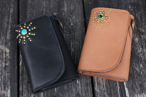 VIN&AGE LEATHER MIDDLE WALLET スタッズ　財布　牛革 Vin&Age/ヴィンアンドエイジ】「Leather Middle Wallet/レザー