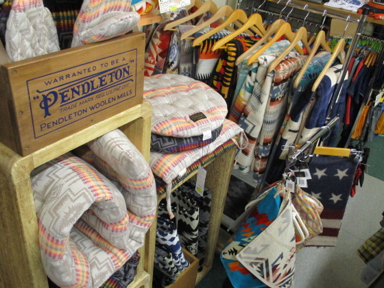 HOUDINIのユニークなパンツ!「SWIFT PANTS」_d0198793_18075594.jpg