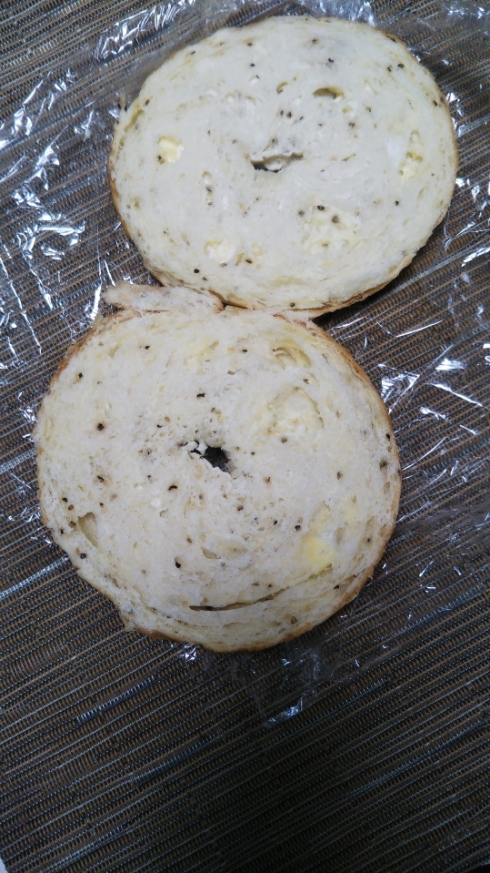 サースフェー チーズブラックペッパー_f0076001_23190203.jpg