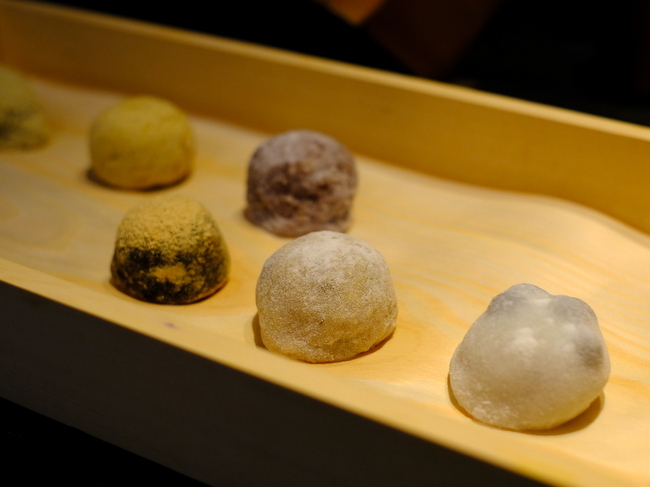 「 HIGASHIYA maru 丸の内 2月の節膳(せつぜん)」_a0000029_22150848.jpg