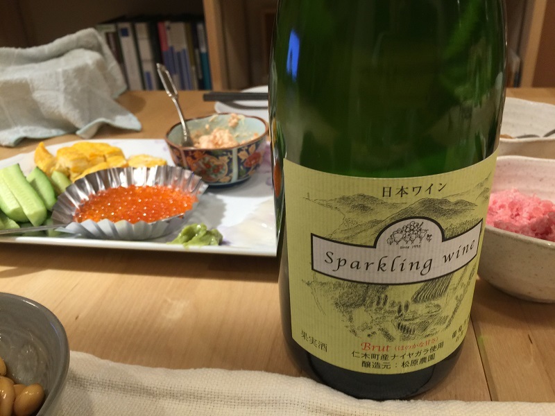 美味しいスパークリングワインと遅れてきた積雪_f0076731_21033081.jpg