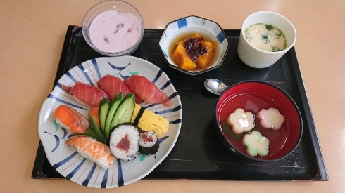 今日のお昼ご飯_d0178056_14304389.jpg