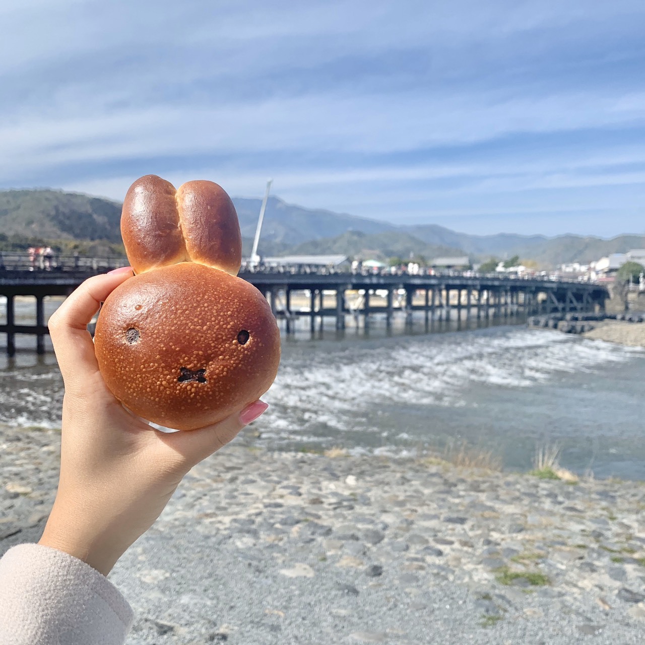 京都カフェ 京都嵐山エリアのキャラクターカフェ３軒を回る食べ歩きモデルコース た ま き S Blog