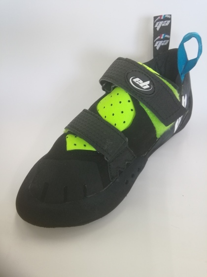 クライミングシューズ、続々入荷中。。_d0198793_12251131.jpg