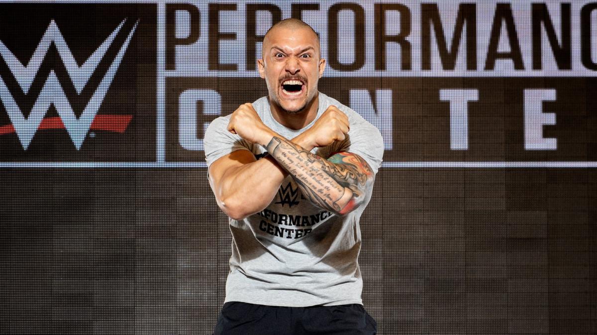 キラー クロスがカリオン クロスに名前が変更になった理由 Wwe Live Headlines