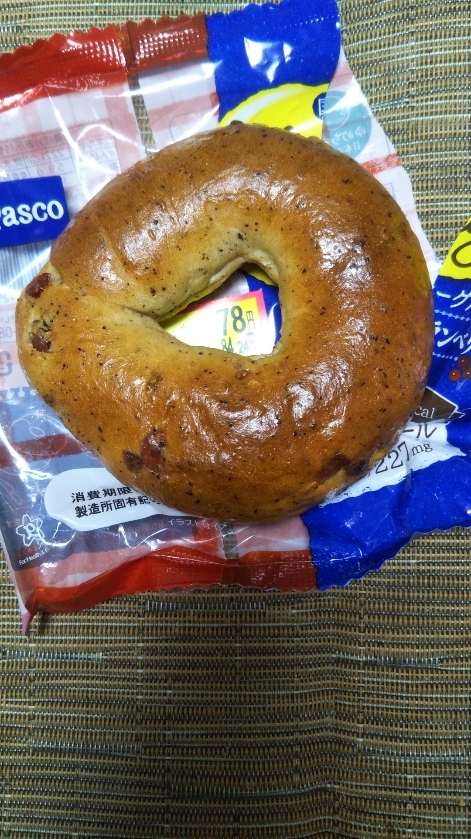 パスコ 紅茶&クランベリー_f0076001_23244182.jpg