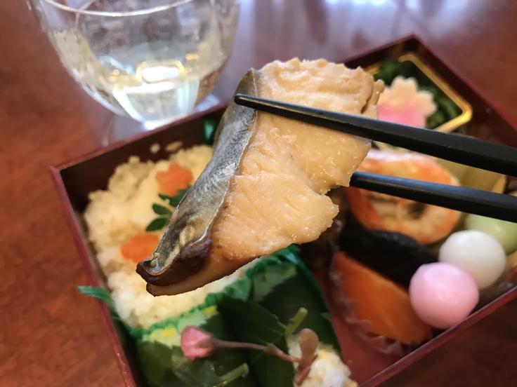 ランチは美濃吉の「花見弁当」??_c0212604_134249.jpg