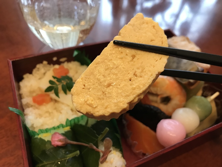 ランチは美濃吉の「花見弁当」??_c0212604_13475284.jpg