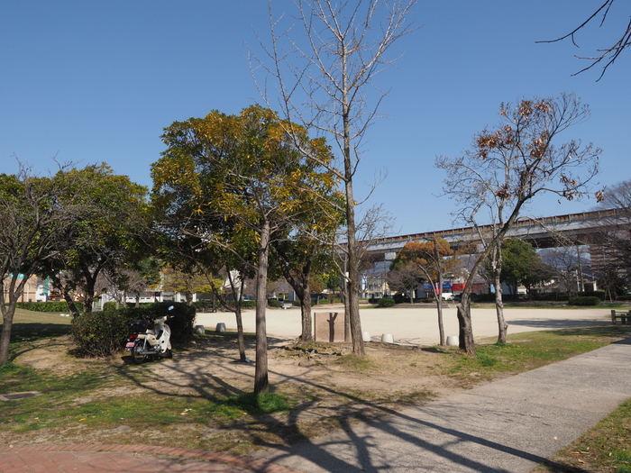 佐伯区民文化センター&五日市中央公園_c0116915_00091005.jpg
