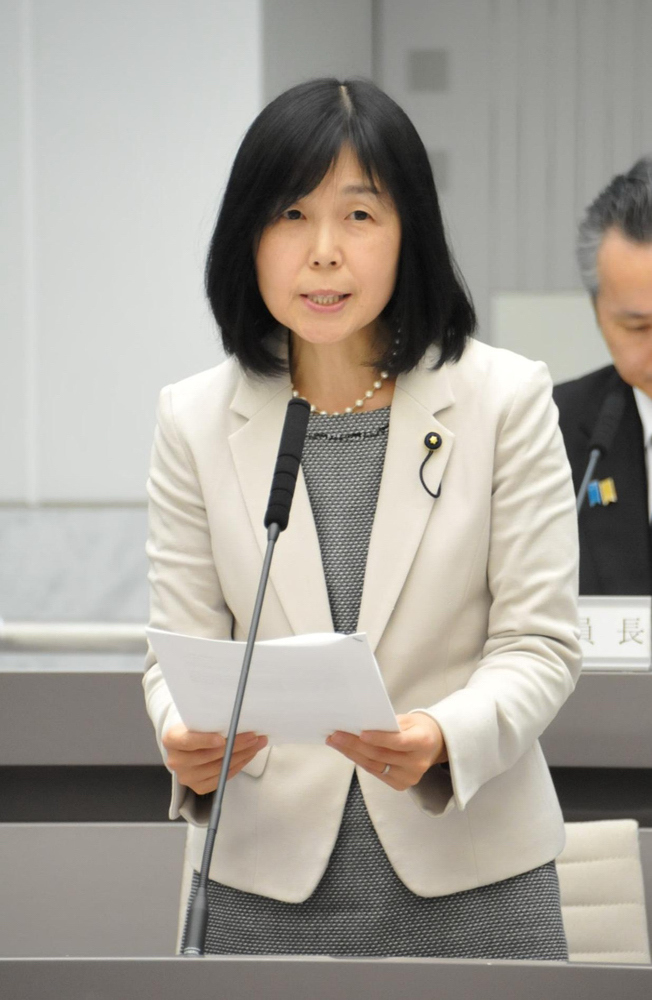予算特別委員会で討論に立つ_b0190576_23140892.jpg