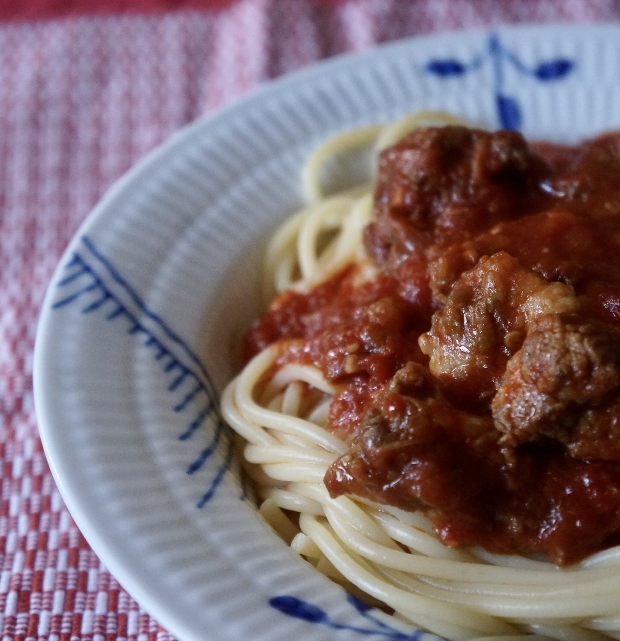 2.6kgの骨付き牛肉で。_c0180686_03514158.jpeg