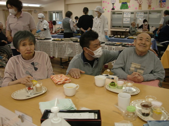 ひなまつり会 スイーツバイキング_b0234525_12571532.jpg