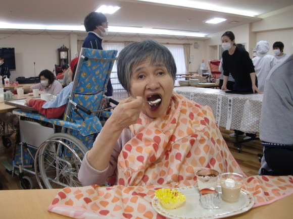 ひなまつり会 スイーツバイキング_b0234525_13002568.jpg