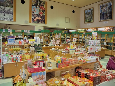 りんごの枝木の木工展*弘前市りんご公園_d0131668_14563953.jpg