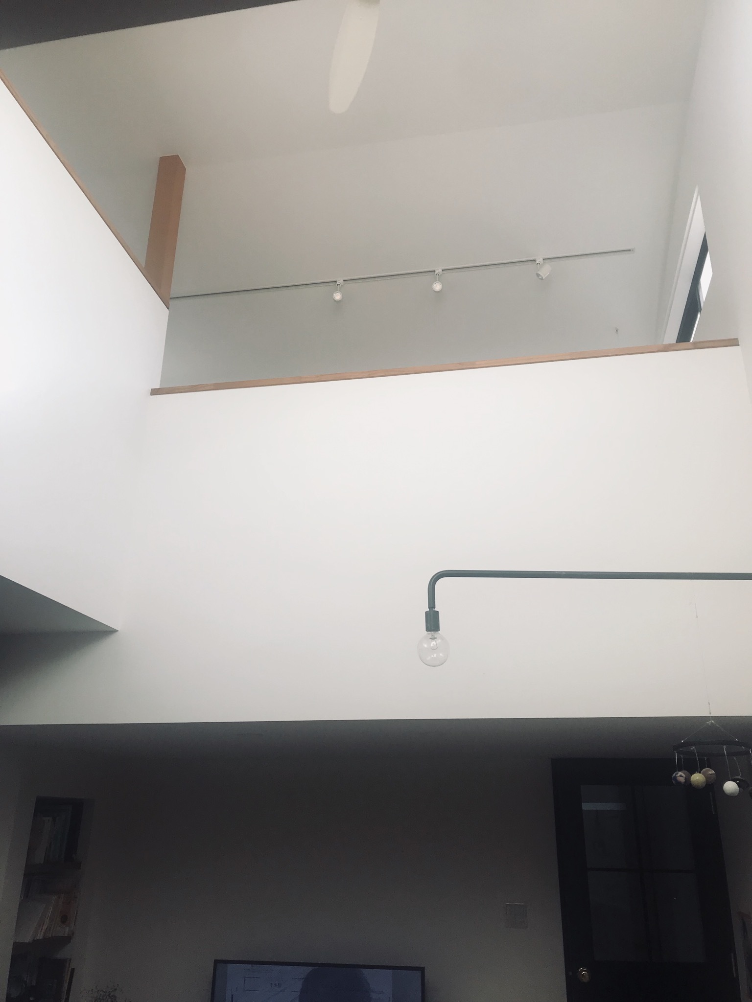 階段の踊り場スペース ラグを新調 韓国ドラマ好き みつけるくらし